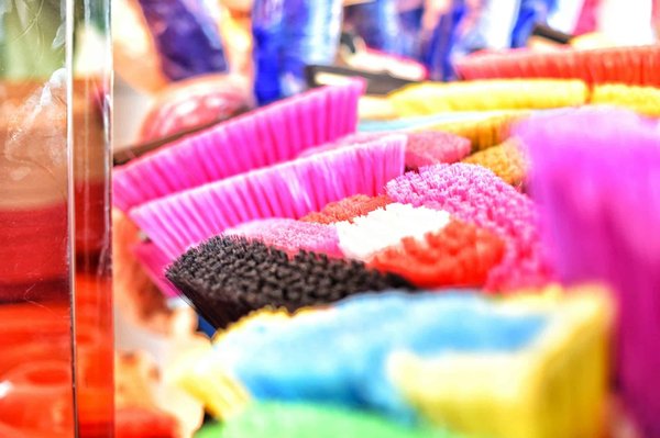 Come utilizzare il colore nelle pareti per influenzare positivamente l'umore in casa?